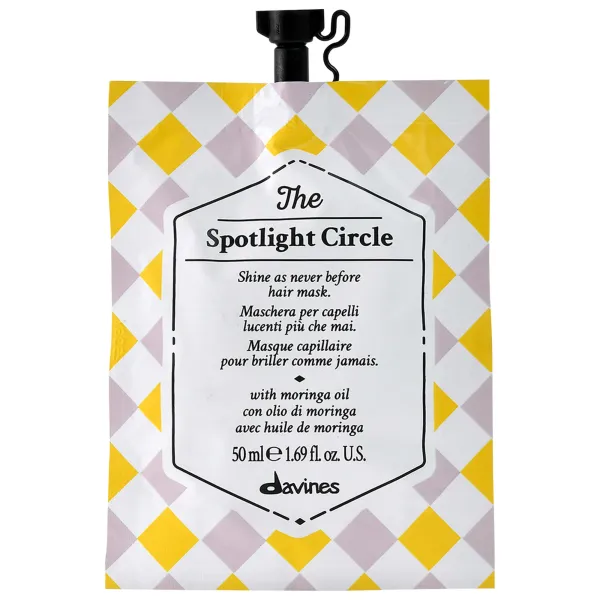 The Spotlight Circle Hair Mask for Shiny Hair